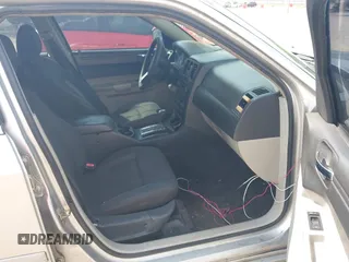 2006 Chrysler 300 with VIN 2C3KA43R96H505406, listed as a IAAI auction lot 42047014 with 257,628 mi miles. Bid and sale history available at carsss.com. Image 5.