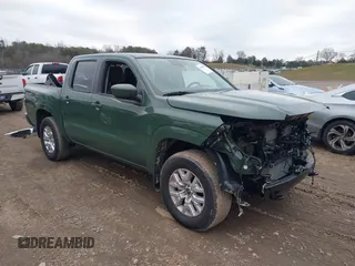 2024 Nissan Frontier SV z VIN 1N6ED1EK6RN618205, wystawiony jako IAAI lot #41205878 z przebiegiem 10 414 mil mil oraz . Historia ofert i sprzedaży dostępna na DreamBid. Obrazek 1.
