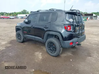 2015 Jeep Renegade Trailhawk z VIN ZACCJBCT9FPB36609, wystawiony jako IAAI lot #42593933 z przebiegiem 106 074 mil mil oraz . Historia ofert i sprzedaży dostępna na DreamBid. Obrazek 3.