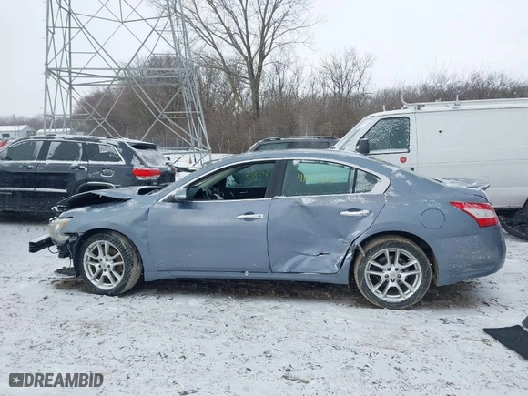 2011 Nissan Maxima 3.5 S with VIN 1N4AA5AP7BC869115, listed as a IAAI auction lot 41617813 with 132,000 mi miles. Bid and sale history available at carsss.com. Image 15.