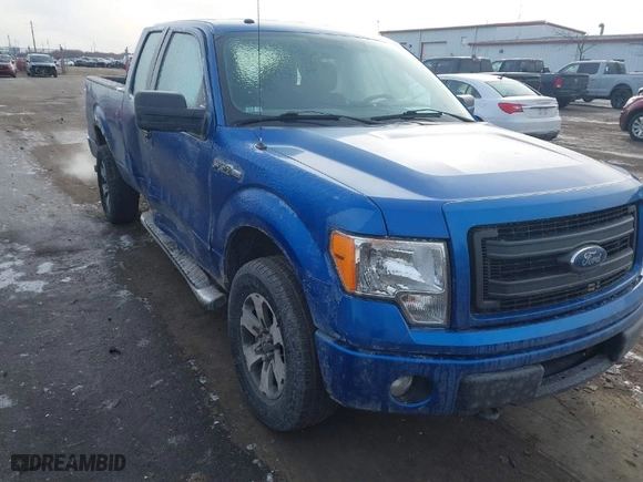2013 Ford F-150 XL with VIN 1FTFX1EF3DKD05236, listed as a IAAI auction lot 41525710 with NaN miles. Bid and sale history available at carsss.com. Image 1.