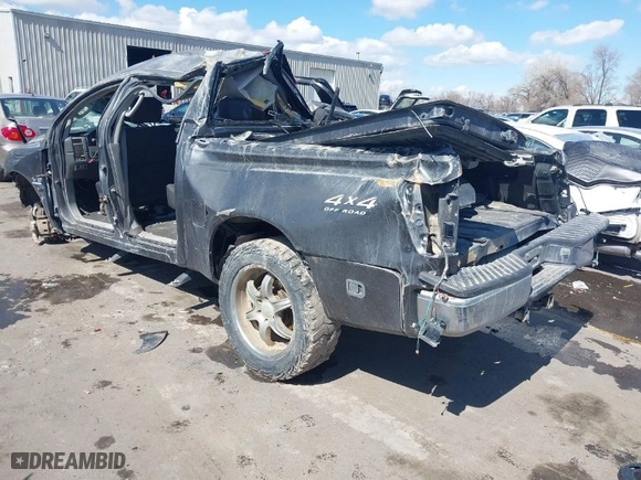 2004 Nissan Titan LE with VIN 1N6AA07B54N565729, listed as a IAAI auction lot 41813726 with 168,029 mi miles. Bid and sale history available at carsss.com. Image 3.