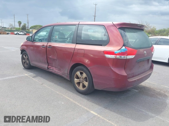 2012 Toyota Sienna с VIN 5TDZK3DC5CS195229, выставлен на аукционе IAAI как лот 42291832 с пробегом 209 120 миль миль и . История ставок и продаж доступна на DreamBid. Изображение 3.