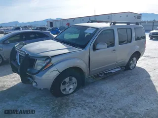 2006 Nissan Pathfinder SE with VIN 5N1AR18W06C649633, listed as a IAAI auction lot 41577009 with 137,557 mi miles. Bid and sale history available at carsss.com. Image 17.