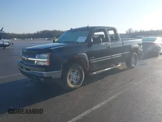 2003 Chevrolet Silverado 1500 LS с VIN 1GCEK19T43E162305, выставлен на аукционе IAAI как лот 42005352 с пробегом 243 235 миль миль и . История ставок и продаж доступна на DreamBid. Изображение 2.