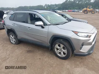 2021 Toyota RAV4 XLE with VIN 2T3P1RFV0MC192333, listed as a IAAI auction lot 42517958 with 40,554 mi miles and . Bid and sale history available at DreamBid. Image 1.