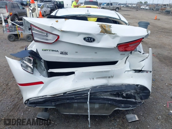 2014 Kia Optima LX with VIN 5XXGM4A71EG313635, listed as a IAAI auction lot 38894516 with 95,852 mi miles. Bid and sale history available at carsss.com. Image 6.