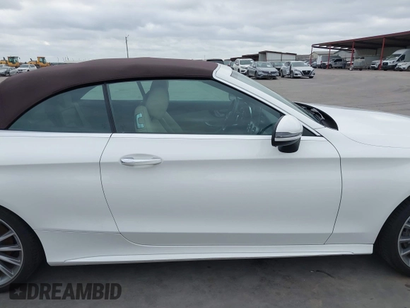 2017 Mercedes-Benz C 300 with VIN WDDWK4JB9HF529814, listed as a IAAI auction lot 42018870 with 39,062 mi miles and . Bid and sale history available at DreamBid. Image 14.