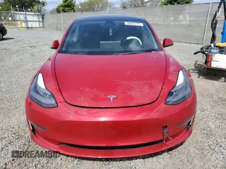 2022 Tesla Model 3 z VIN 5YJ3E1EA5NF155772, wystawiony jako Copart lot #50805725 z przebiegiem 73 491 mil mil oraz Szkoda całkowita • Salvage title. Historia ofert i sprzedaży dostępna na DreamBid. Obrazek 5.