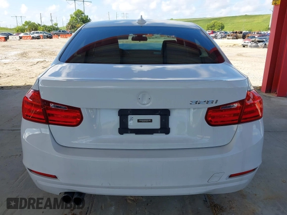 2015 BMW 3 Series 328i с VIN WBA3A5C51FP604734, выставлен на аукционе IAAI как лот 42687621 с пробегом 77 185 миль миль и . История ставок и продаж доступна на DreamBid. Изображение 16.