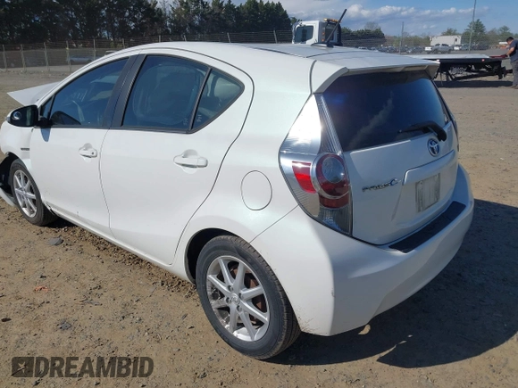 2012 Toyota Prius c One with VIN JTDKDTB33C1511612, listed as a IAAI auction lot 42027076 with 134,618 mi miles. Bid and sale history available at carsss.com. Image 3.