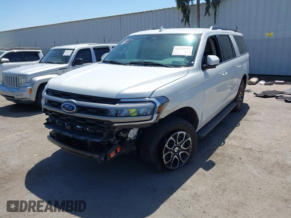 2023 Ford Expedition Max XLT z VIN 1FMJK1H85PEA63621, wystawiony jako IAAI lot #42229772 z przebiegiem 21 879 mil mil oraz . Historia ofert i sprzedaży dostępna na DreamBid. Obrazek 6.