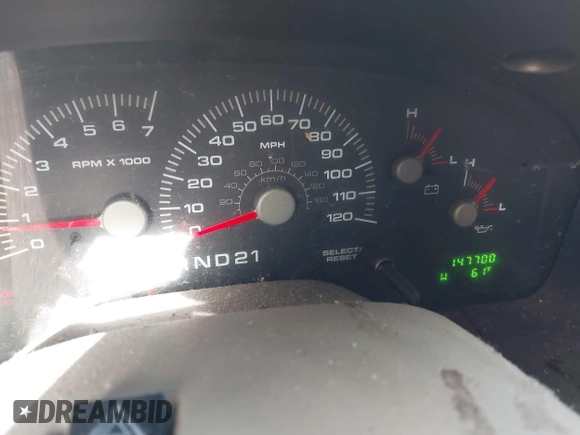 2004 Ford Expedition Special Service with VIN 1FMPU15L94LB62978, listed as a IAAI auction lot 41839156 with 147,700 mi miles. Bid and sale history available at carsss.com. Image 7.