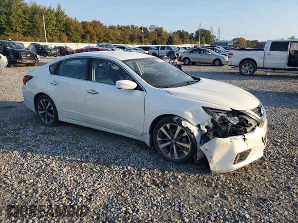 2017 Nissan Altima SR with VIN 1N4AL3AP1HN310624, listed as a Copart auction lot 76910264 with 90,797 mi miles and Salvage Title. Bid and sale history available at DreamBid. Image 4.