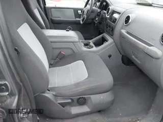 2004 Ford Expedition Special Service with VIN 1FMPU16L74LB40928, listed as a IAAI auction lot 41235243 with 233,942 mi miles. Bid and sale history available at carsss.com. Image 5.