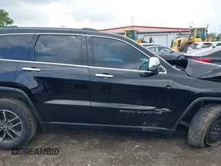 2018 Jeep Grand Cherokee Limited z VIN 1C4RJFBG4JC240864, wystawiony jako IAAI lot #42377793 z przebiegiem 112 848 mil mil oraz . Historia ofert i sprzedaży dostępna na DreamBid. Obrazek 13.