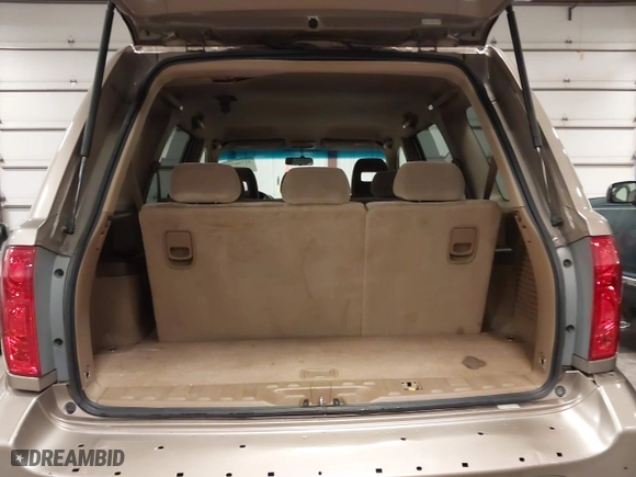 2004 Honda Pilot EX with VIN 2HKYF18464H567384, listed as a IAAI auction lot 41790773 with 142,534 mi miles. Bid and sale history available at carsss.com. Image 18.