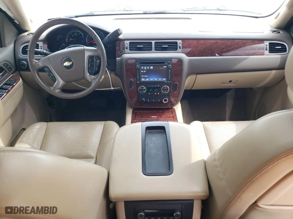2013 Chevrolet Avalanche LTZ with VIN 3GNMCGE07DG198370, listed as a Copart auction lot 43990185 with 125,944 mi miles and Salvage Title. Bid and sale history available at carsss.com. Image 8.