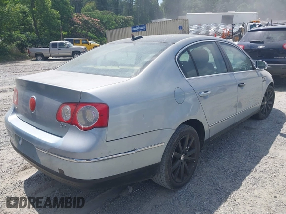 2006 Volkswagen Passat Lux with VIN WVWEK73C56E044974, listed as a IAAI auction lot 42424500 with 193,554 mi miles and . Bid and sale history available at DreamBid. Image 4.