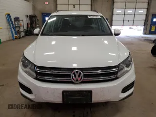 2016 Volkswagen Tiguan SE with VIN WVGBV7AX4GW607732, listed as a Copart auction lot 49350585 with 135,051 mi miles and Salvage Title. Bid and sale history available at DreamBid. Image 5.