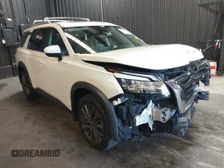 2022 Nissan Pathfinder SL z VIN 5N1DR3CD1NC253112, wystawiony jako IAAI lot #42156033 z przebiegiem 40 025 mil mil oraz . Historia ofert i sprzedaży dostępna na DreamBid. Obrazek 1.
