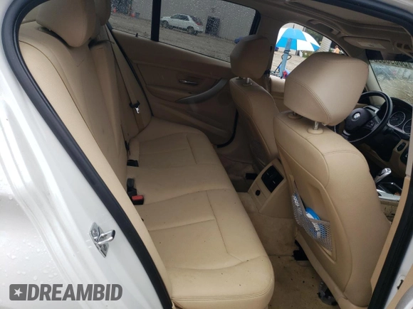 2012 BMW 3 Series 328i с VIN WBA3C1C50CF430403, выставлен на аукционе Copart как лот 56896395 с пробегом Не указан миль и Списание • Salvage title. История ставок и продаж доступна на DreamBid. Изображение 10.