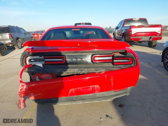 2015 Dodge Challenger R/T with VIN 2C3CDZAT7FH822611, listed as a IAAI auction lot 41347867 with 71,406 mi miles. Bid and sale history available at carsss.com. Image 17.