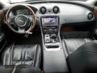 2016 Jaguar XJ R-Sport with VIN SAJWJ1CD7G8V95129, listed as a Copart auction lot 73569464 with 143,740 mi miles and Clean title. Bid and sale history available at DreamBid. Image 8.