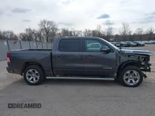 2022 Ram 1500 Big Horn z VIN 1C6SRFFT4NN381744, wystawiony jako IAAI lot #41621744 z przebiegiem 48 414 mil mil oraz . Historia ofert i sprzedaży dostępna na DreamBid. Obrazek 13.