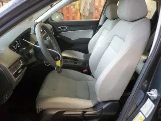 2024 Honda Civic LX z VIN 2HGFE2F24RH524522, wystawiony jako Copart lot #52168485 z przebiegiem 8503 mil mil oraz Szkoda całkowita • Salvage title. Historia ofert i sprzedaży dostępna na DreamBid. Obrazek 7.