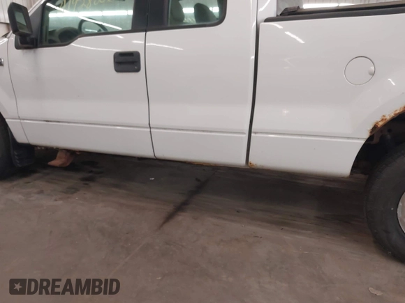 2005 Ford F-150 XLT with VIN 1FTPX14565NA51874, listed as a IAAI auction lot 41928006 with 201,004 mi miles. Bid and sale history available at carsss.com. Image 13.