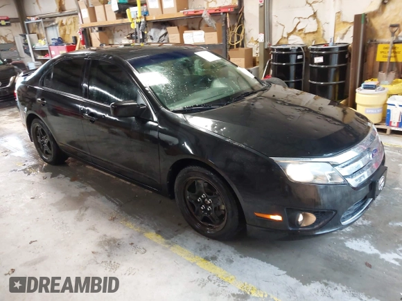 2011 Ford Fusion SE with VIN 3FAHP0HA4BR105757, listed as a IAAI auction lot 41945769 with 148,833 mi miles. Bid and sale history available at carsss.com. Image 1.