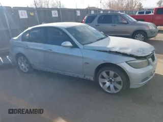 2007 BMW 3 Series 328xi with VIN WBAVC93577KX56977, listed as a IAAI auction lot 41349967 with 1 mi miles. Bid and sale history available at carsss.com. Image 1.