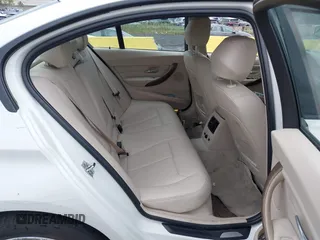 2012 BMW 3 Series 328i с VIN WBA3A5C57CF341151, выставлен на аукционе IAAI как лот 42259279 с пробегом 70 035 миль миль и . История ставок и продаж доступна на DreamBid. Изображение 8.