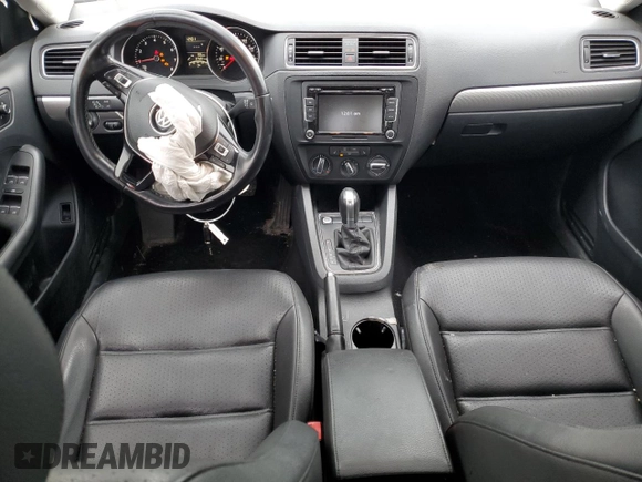 2015 Volkswagen Jetta SE с VIN 3VWD17AJ3FM282085, выставлен на аукционе Copart как лот 59718875 с пробегом 87 681 миль миль и Списание • Salvage title. История ставок и продаж доступна на DreamBid. Изображение 8.
