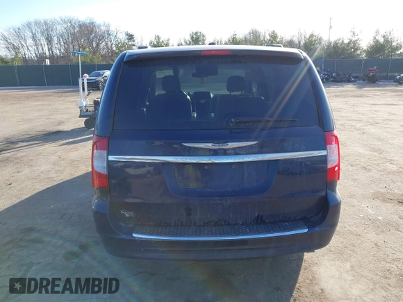 2013 Chrysler Town & Country Touring with VIN 2C4RC1BG1DR573211, listed as a IAAI auction lot 41070692 with 143,913 mi miles. Bid and sale history available at carsss.com. Image 17.