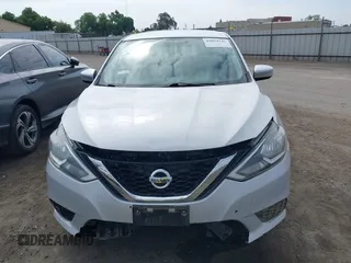 2017 Nissan Sentra SR z VIN 3N1AB7AP0HY390587, wystawiony jako IAAI lot #42064245 z przebiegiem 175 046 mil mil oraz . Historia ofert i sprzedaży dostępna na DreamBid. Obrazek 12.