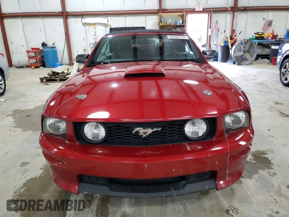 2008 Ford Mustang GT Deluxe with VIN 1ZVHT85HX85185712, listed as a Copart auction lot 52283715 with 136,630 mi miles and Salvage Title. Bid and sale history available at DreamBid. Image 5.