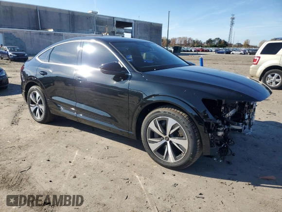 2024 Audi Q8 e-tron Sportback S line Premium Plus z VIN WA1CAAGE6RB031248, wystawiony jako Copart lot #82036714 z przebiegiem 7 671 mil mil oraz Szkoda całkowita • Salvage title. Historia ofert i sprzedaży dostępna na DreamBid. Obrazek 4.