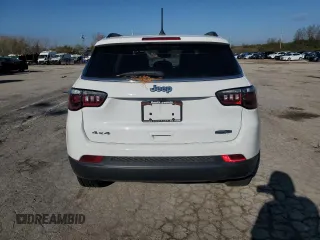 2022 Jeep Compass Latitude with VIN 3C4NJDBB8NT155351, listed as a Copart auction lot 80294454 with Not Provided miles and Salvage Title. Bid and sale history available at DreamBid. Image 6.