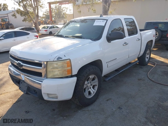 2007 Chevrolet Silverado 1500 LT w/2LT with VIN 2GCEK13M071538118, listed as a IAAI auction lot 41626789 with NaN miles. Bid and sale history available at carsss.com. Image 18.
