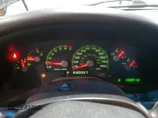 2005 Ford Explorer Limited z VIN 1FMZU75W85UA42784, wystawiony jako Copart lot #85839664 z przebiegiem 233 851 mil mil oraz Szkoda całkowita • Salvage title. Historia ofert i sprzedaży dostępna na DreamBid. Obrazek 9.
