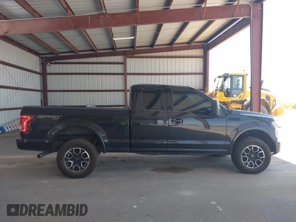 2015 Ford F-150 XLT z VIN 1FTFX1EFXFKE32133, wystawiony jako IAAI lot #42260644 z przebiegiem 136 724 mil mil oraz . Historia ofert i sprzedaży dostępna na DreamBid. Obrazek 13.