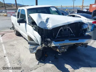 2004 Chevrolet Silverado 1500 Z71 with VIN 1GCEK19T54E258493, listed as a IAAI auction lot 41740190 with 389,390 mi miles. Bid and sale history available at carsss.com. Image 1.