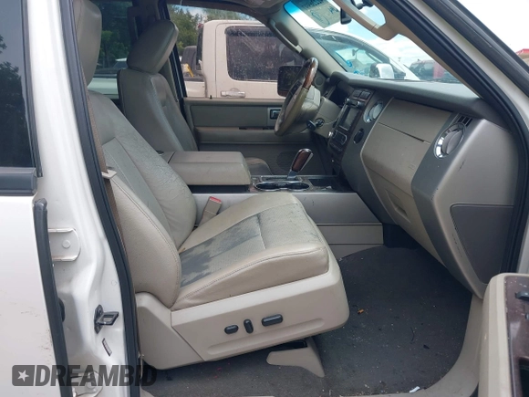 2010 Ford Expedition Limited z VIN 1FMJU2A55AEB44514, wystawiony jako IAAI lot #42226997 z przebiegiem 186 810 mil mil oraz . Historia ofert i sprzedaży dostępna na DreamBid. Obrazek 5.