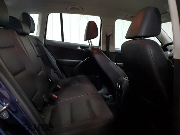 2016 Volkswagen Tiguan S z VIN WVGBV7AX6GW529387, wystawiony jako Copart lot #56159045 z przebiegiem 76 213 mil mil oraz Szkoda całkowita • Salvage title. Historia ofert i sprzedaży dostępna na DreamBid. Obrazek 11.