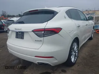 2020 Maserati Levante z VIN ZN661XUL3LX341388, wystawiony jako IAAI lot #41746344 z przebiegiem 26 911 mil mil oraz . Historia ofert i sprzedaży dostępna na DreamBid. Obrazek 4.