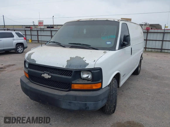 2003 Chevrolet Express Cargo z VIN 1GCHG35U231130341, wystawiony jako IAAI lot #41927806 z przebiegiem 260 934 mil mil oraz . Historia ofert i sprzedaży dostępna na DreamBid. Obrazek 2.