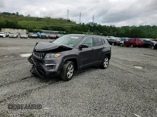 2019 Jeep Compass Latitude z VIN 3C4NJDBB4KT670391, wystawiony jako Copart lot #61283805 z przebiegiem 80 584 mil mil oraz Szkoda całkowita • Salvage title. Historia ofert i sprzedaży dostępna na DreamBid. Obrazek 14.