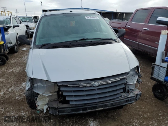 2007 Chrysler Town & Country Touring with VIN 2A4GP54L67R242653, listed as a Copart auction lot 89181795 with 176,342 mi miles and Salvage Title. Bid and sale history available at DreamBid. Image 5.